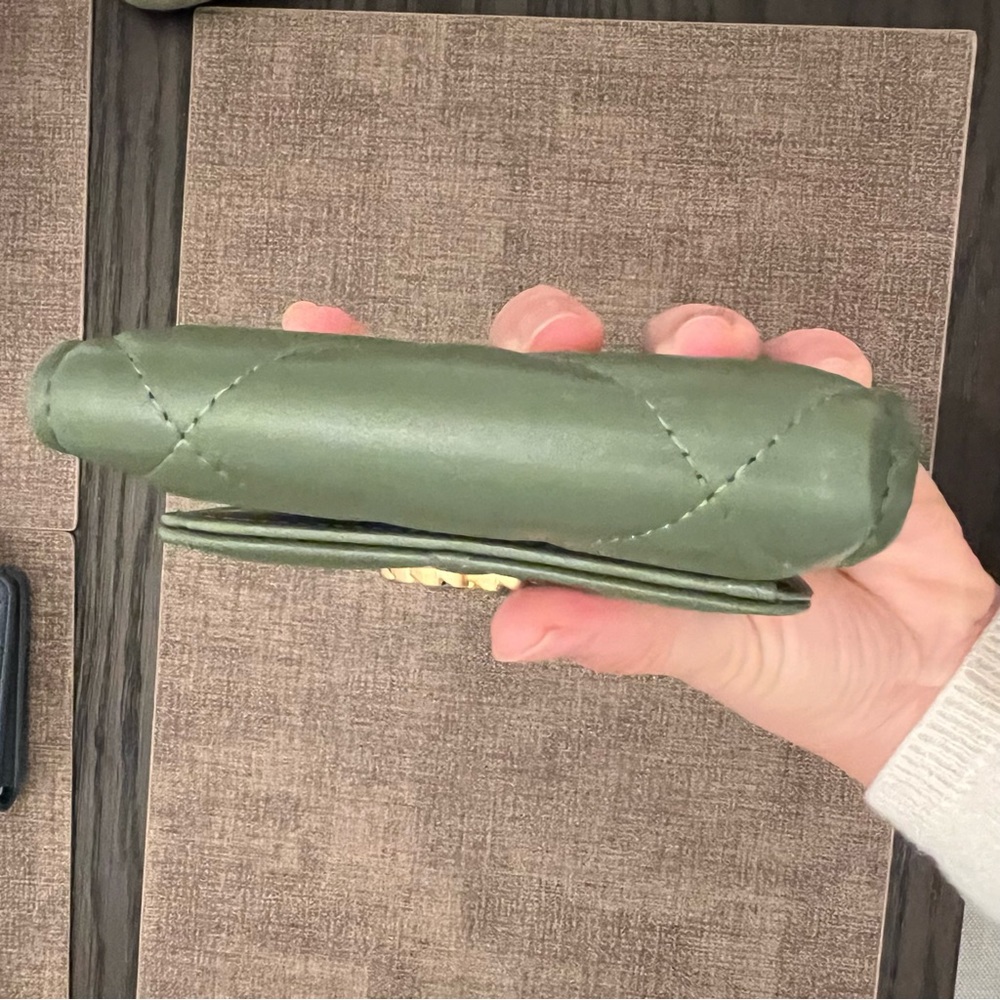 CHANEL Olive Quilted Card Holder - Picture 9 of 14
